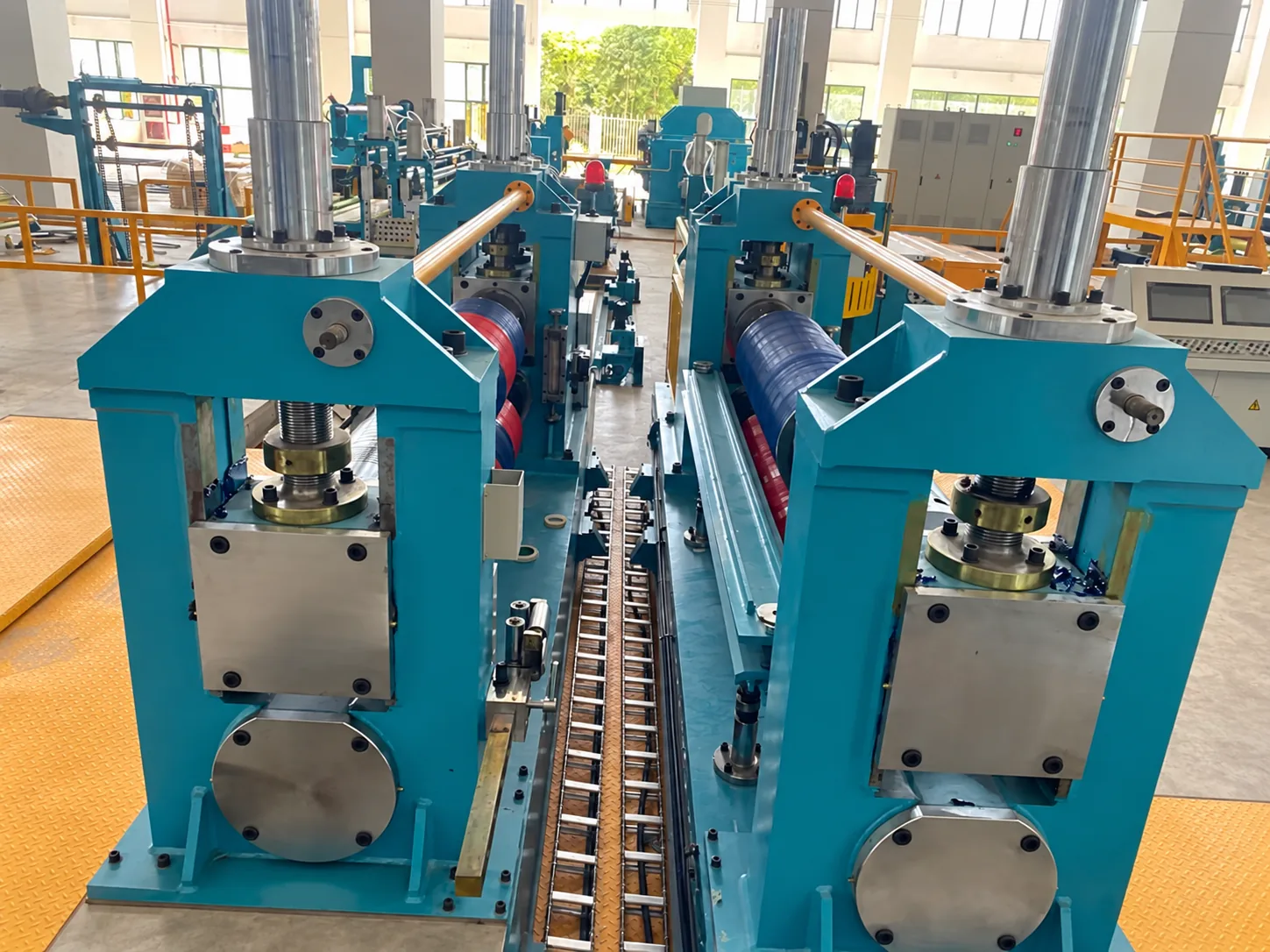 Heavy-Gauge Coil Slitting Line